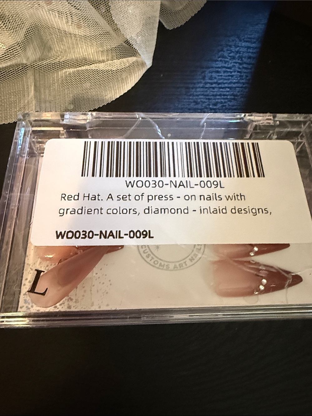 Press-On Nails Set — Red Hat Gradient with Diamond Inlaid Accents